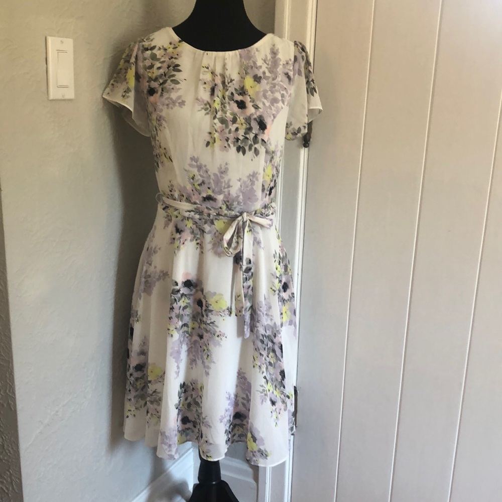 Ladies Suzy Shier White and Purple Dress - Size Small